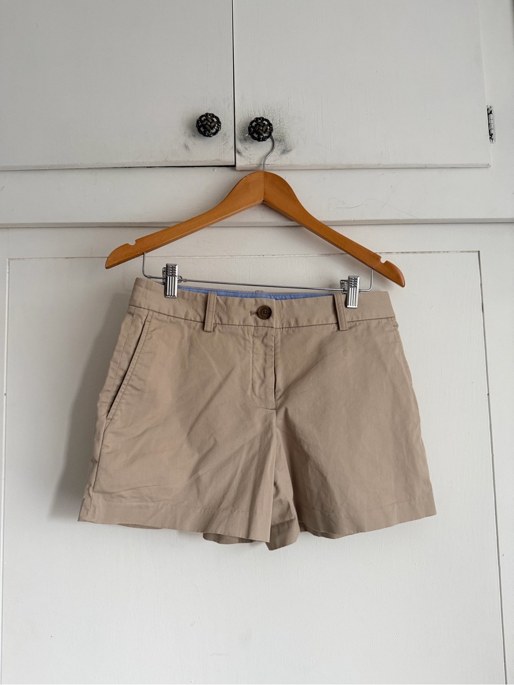 Aritzia Chino Lo Rise Mid Thigh Short